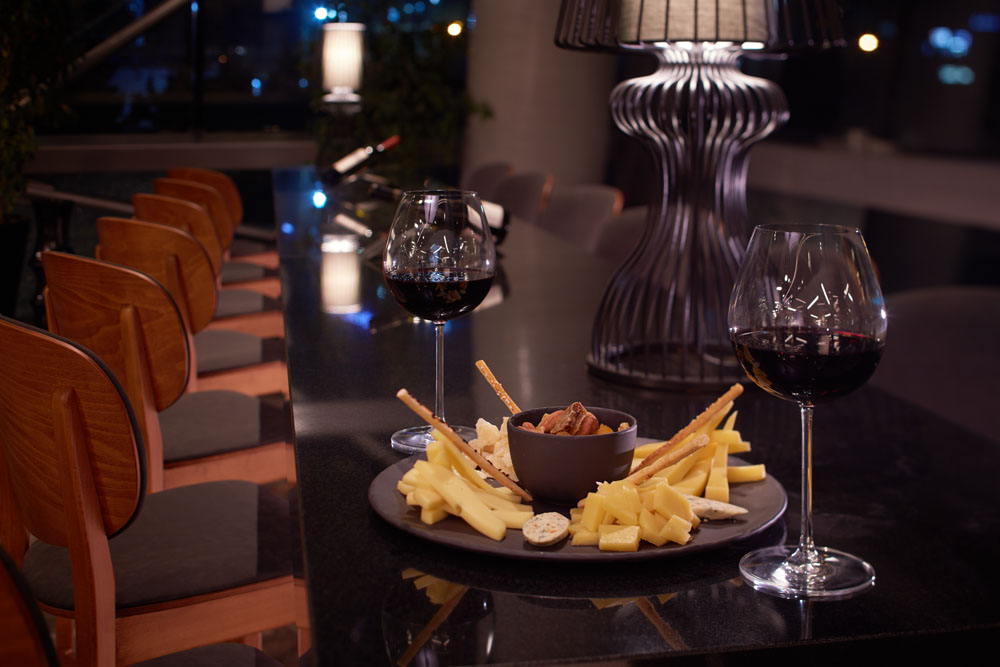 Vinoteca Bar